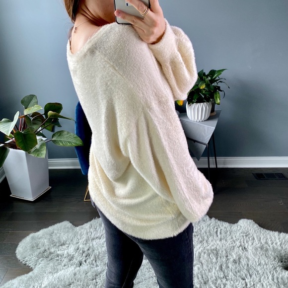 Last 1 ☝️◾️Farrah Fuzzy Knit Snow - Picture 2 of 8